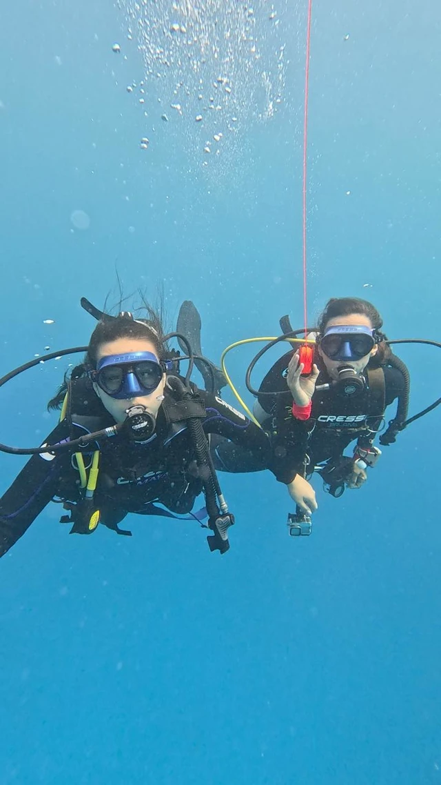 PADI Open Water course divers