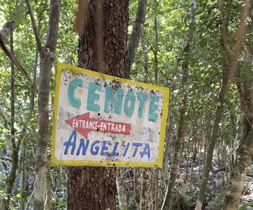Entrada al cenote Angelita